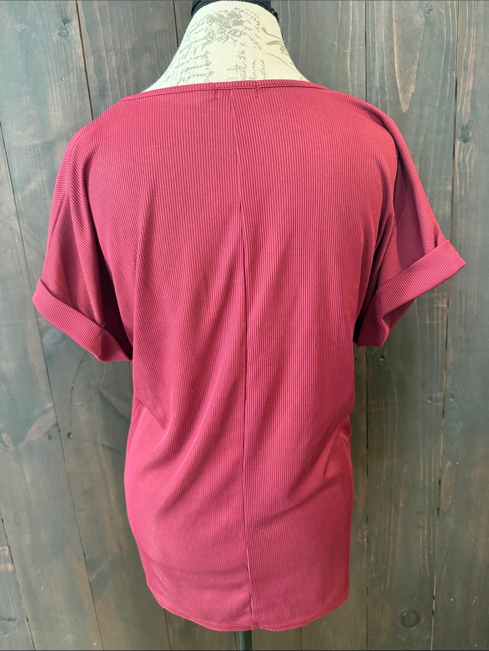 Boohoo Raspberry V-Neck Short Sleeve Top - Picture 2 of 2